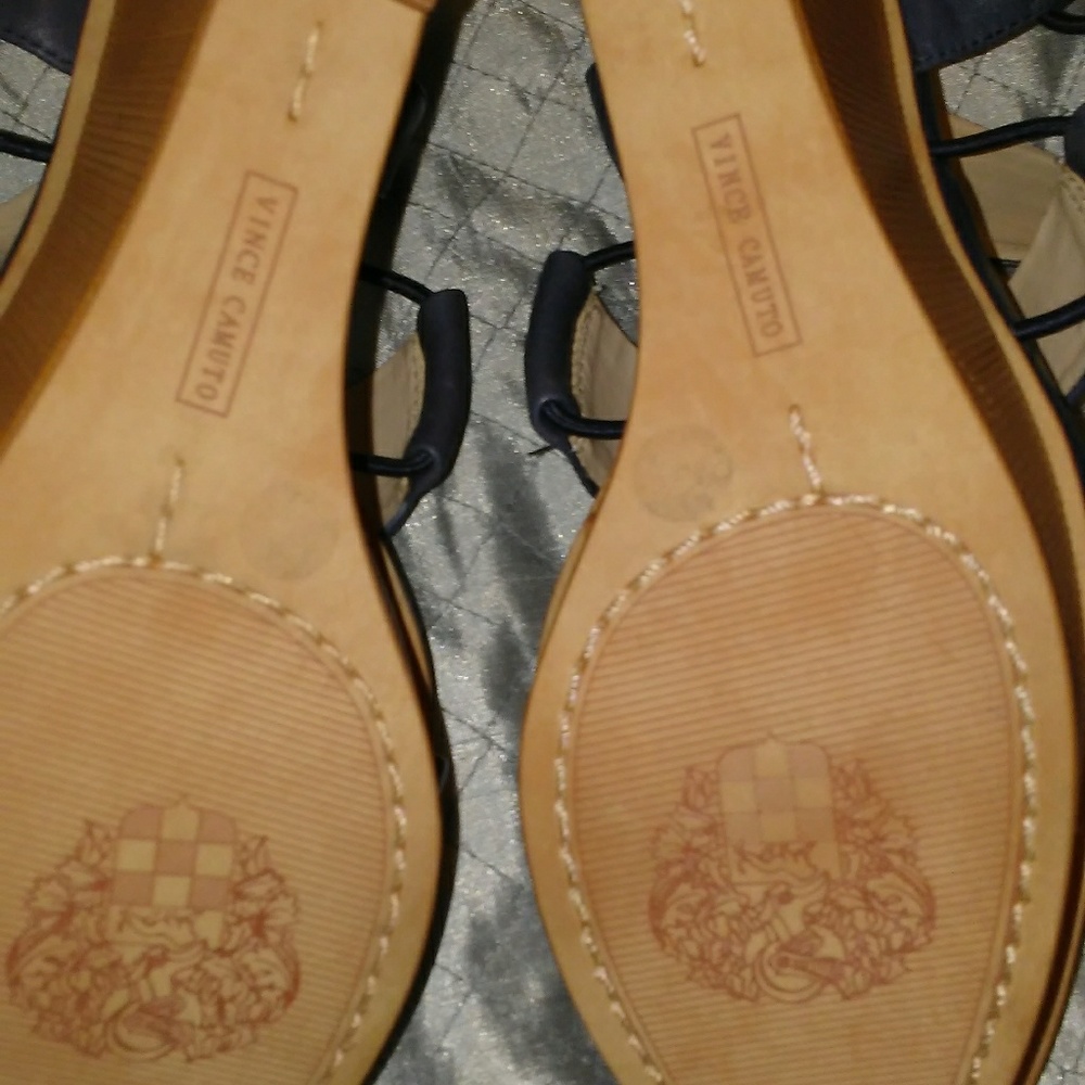 Shoes - Picture 2 of 7
